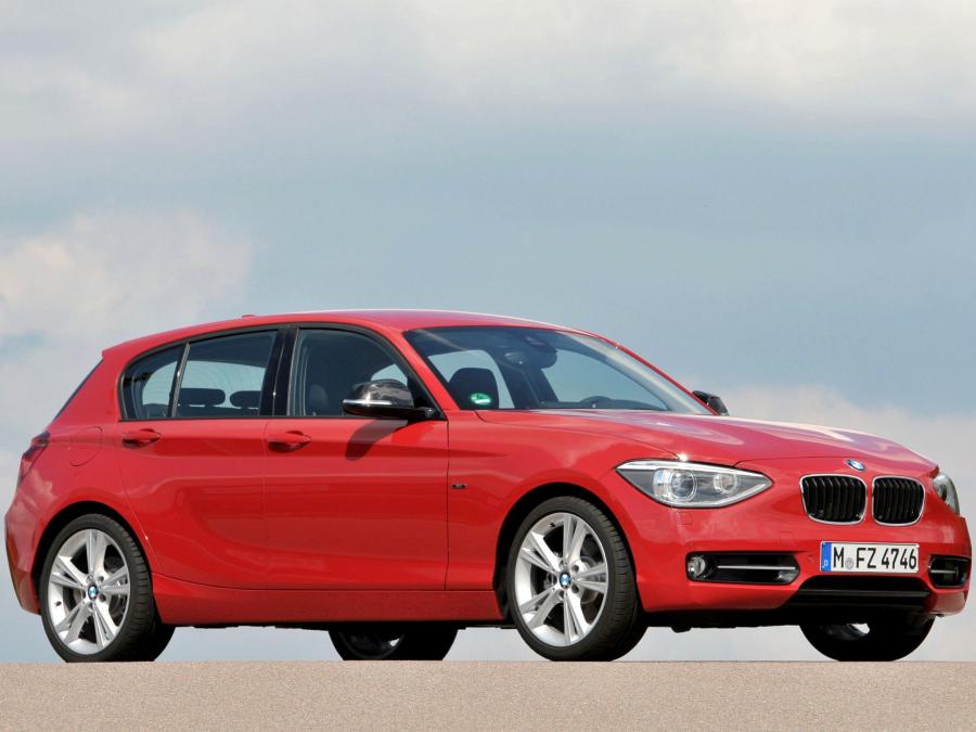  BMW 118i 5-Door Sport Line 2011 года  (фото 8 из 31)